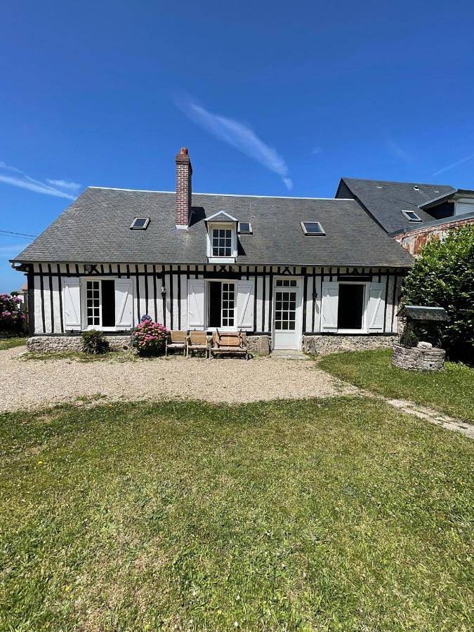 Location de vacances pour 6 personnes, avec terrasse et jardin à Saint-Martin-aux-Buneaux