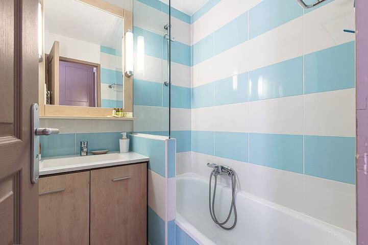 Gîte pour 4 personnes, avec balcon ainsi que jacuzzi et piscine à Cap-d'Ail - 4