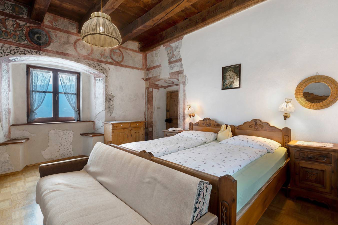 Ganze Wohnung, Apartment 'Helmsdorf Ritterturm' mit Bergblick, Gemeinschaftsgarten und Wlan in Lana, Nonsberggruppe