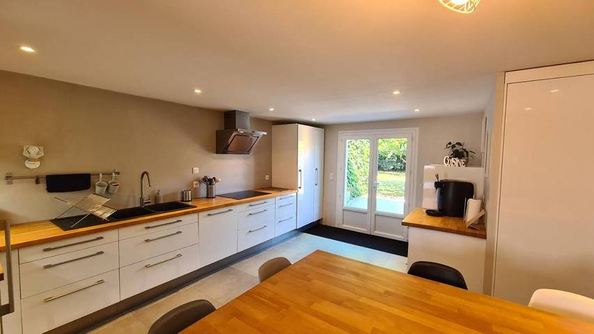 Location de vacances pour 8 personnes, avec vue sur le lac ainsi que vue et jardin dans Lac de Grand-Lieu - 3