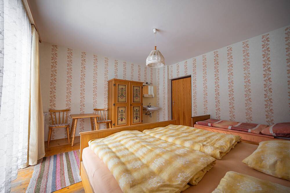 Cozy pension Sonnenhaus in Kirchbach, Bezirk Hermagor
