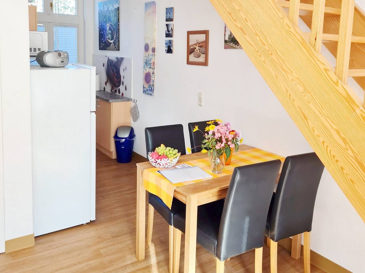 Ganze Wohnung, Ferienwohnung 'Schwalbennest' mit Terrasse und Wlan in Buchholz, Müritz