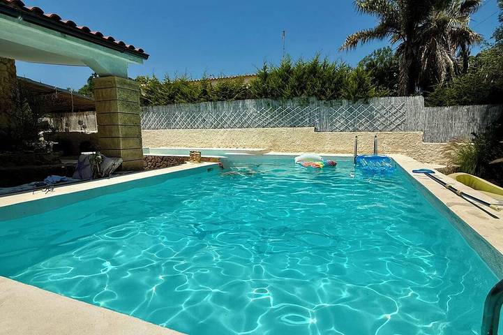 Chalet para 4 personas, con terraza y jardín - 1