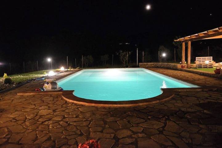 Ferienhaus für 19 Personen, mit Terrasse und Garten sowie Pool
