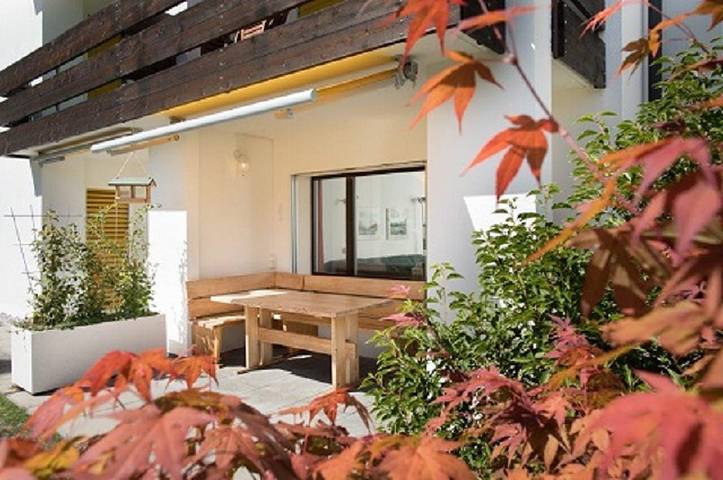 Entire holiday apartment, Ferienwohnung, Laret 6/1 - Ski-In-Out -Defoer - 3.5 room apartment in Laax GR 2, Laax