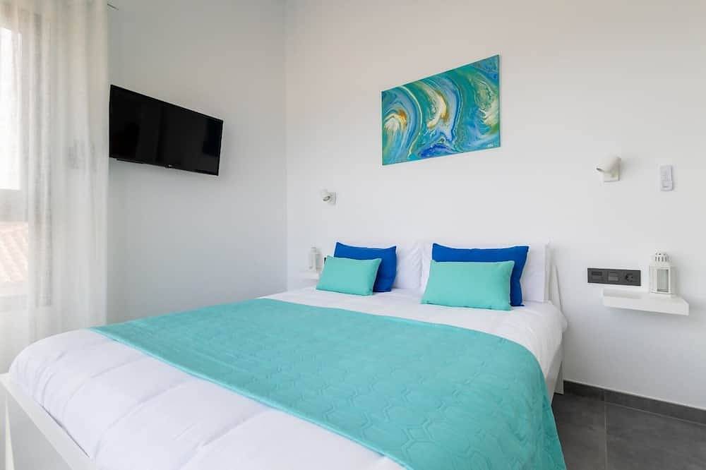 Villas Divela/ Ocean View / Private & Heated Pool in La Jaca, Arico