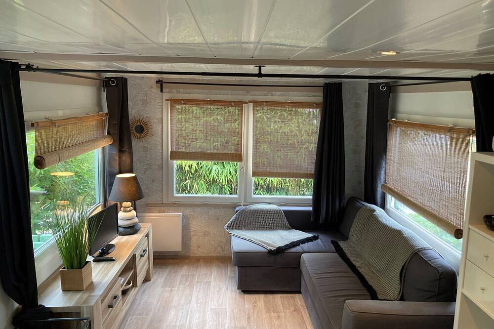 Mobilhome tout confort 8 pers pres plages et bourg avec piscine in Saint-Gildas-de-Rhuys, Côte des Mégalithes