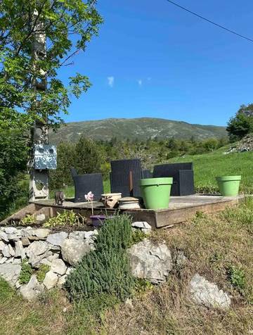 Gîte pour 6 personnes, avec jardin et vue, animaux acceptés dans Tartonne
