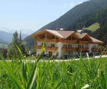 Hôtel pour 3 personnes, avec vue ainsi que sauna et jardin, animaux acceptés dans St. Magdalena (Gsies)