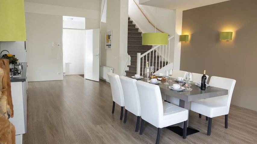 Ferienwohnung für 7 Personen, mit Balkon und Whirlpool sowie Pool und Sauna in Heimbach - 4