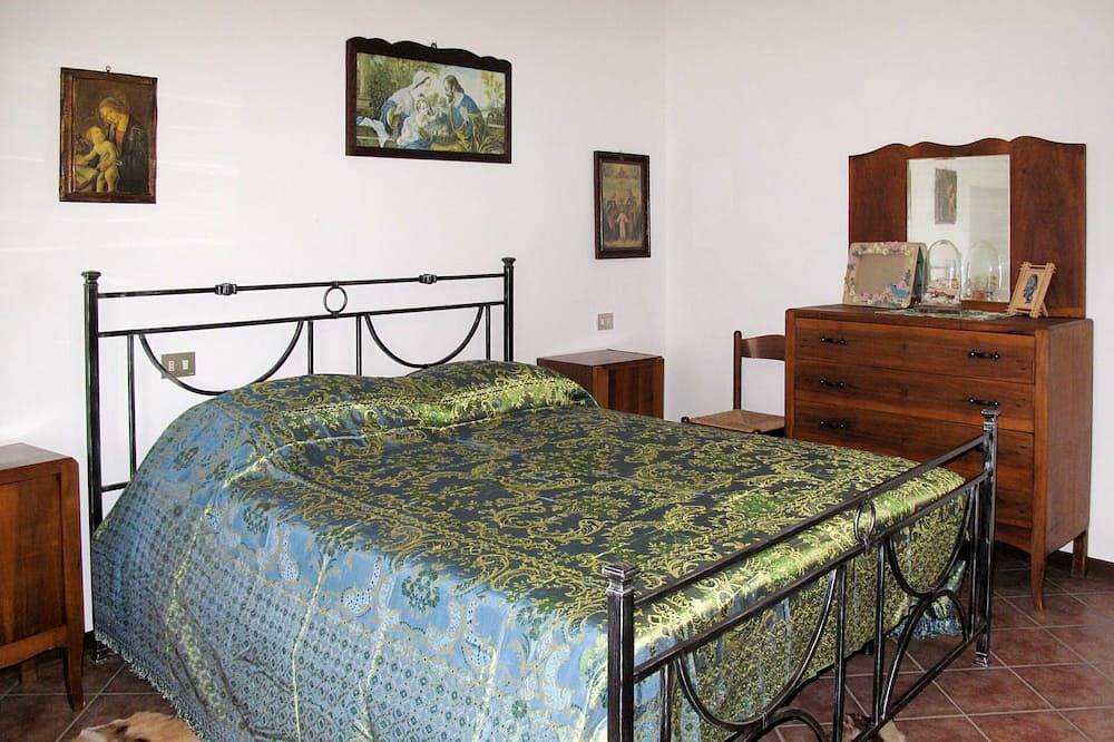 Wunderbares alleinstehendes Ferienhaus für 2 Leute mit Tv, Terrasse und Haustiere erlaubt in Cremia, Gemeinde Cremia