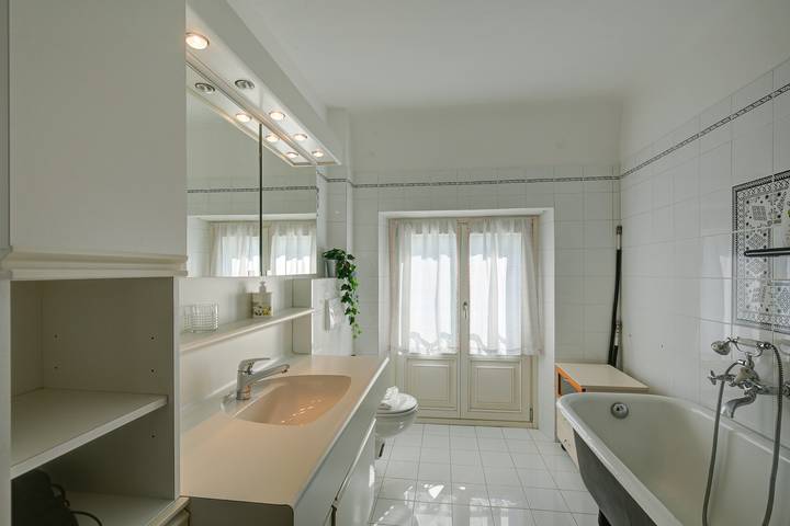 Appartement entier, Maroggia Apt 1 Near The Lake for 3 in Lac de Lugano