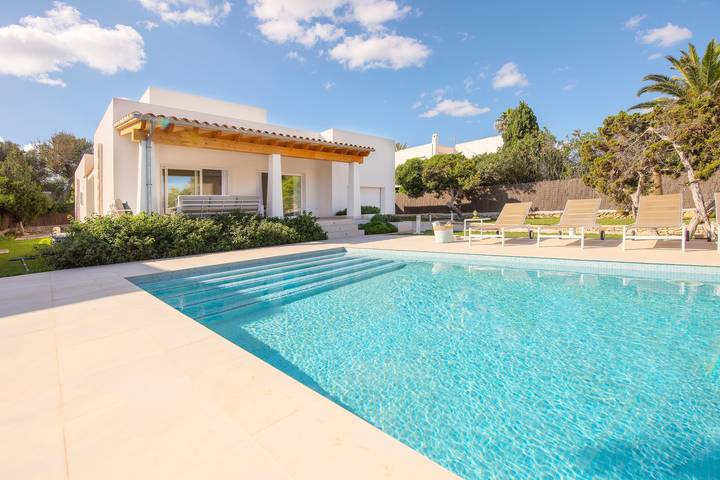 Villa für 6 Personen, mit Garten und Balkon sowie Pool und Meerblick in Cala d'Or