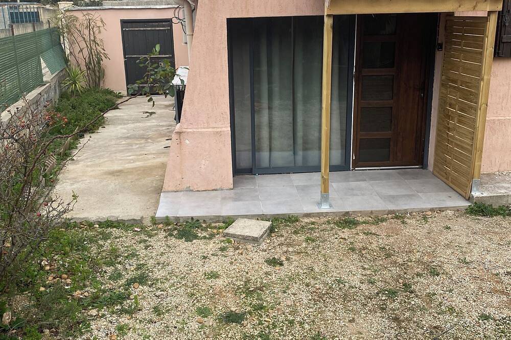 T2 In Villa in Sorgues in Sorgues, Vaucluse