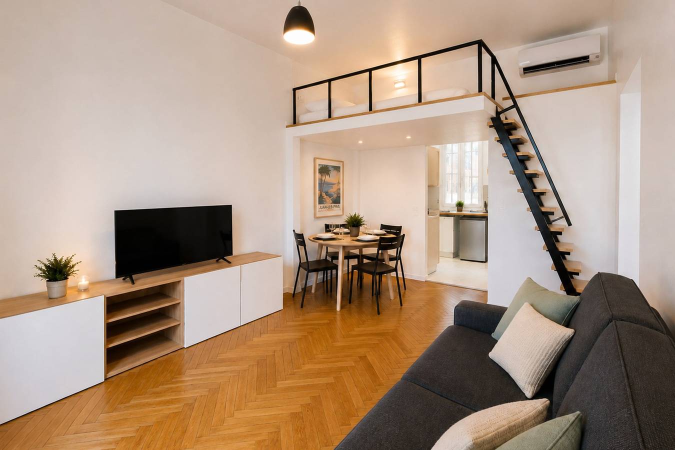 Appartement entier, Élégant appartement climatisé • À 5 min à pied des plages de Juan-les-Pins in Juan-les-Pins, Antibes