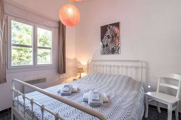 Location de vacances pour 5 personnes, avec jardin ainsi que piscine et terrasse à Pouzols-Minervois - 2