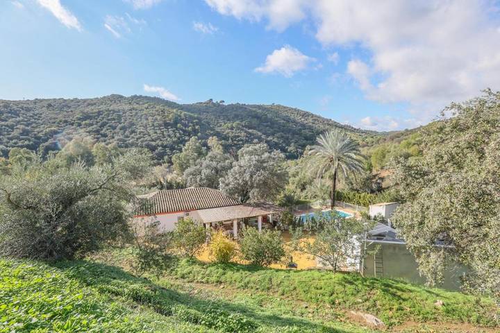 Casa rural para 8 personas, con Terraza además de Jardín y Piscina en La Campana - 2