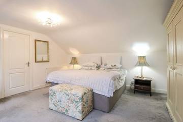 Log Cabin for 6 People in Shrewsbury, Shropshire, Photo 4