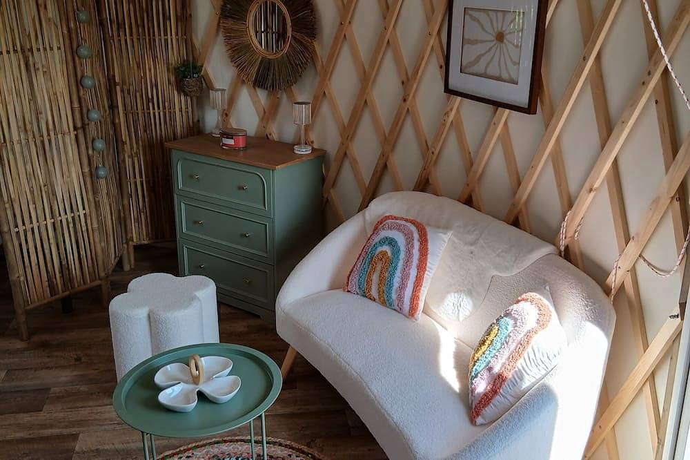 Yurt-des voyageurs-Confortable-Baño privado con bañera-Sin vista in Clermont-Créans, Sarthe