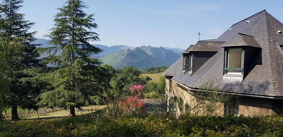 Gîte pour 2 personnes, avec jardin et vue à Bartrès - 2