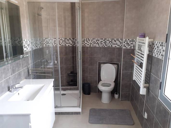 Gîte pour 5 personnes, avec vue dans Office de Tourisme de Castellane - 2