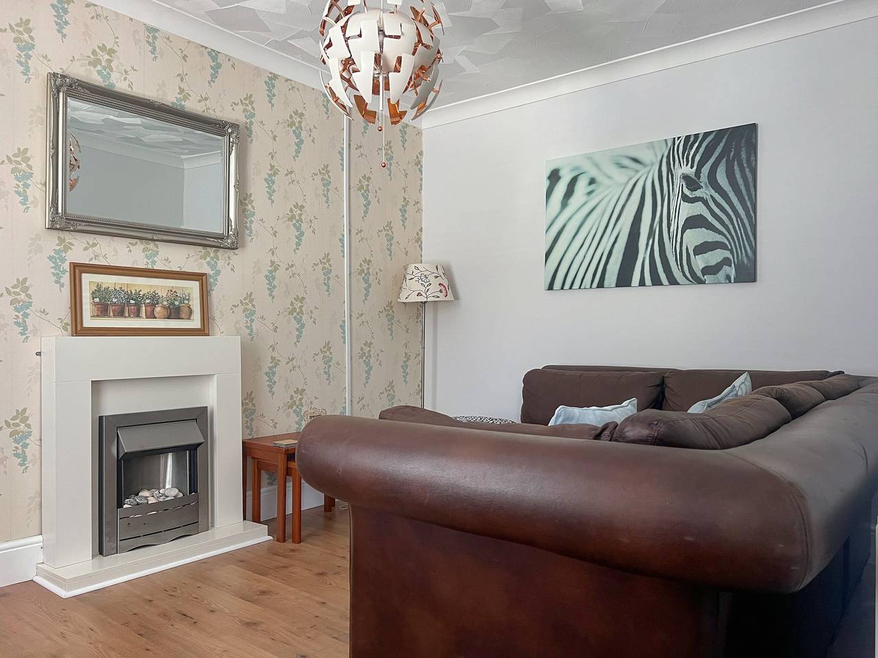 Gwenynen Fel Cottage in Burry Port, Carmarthenshire