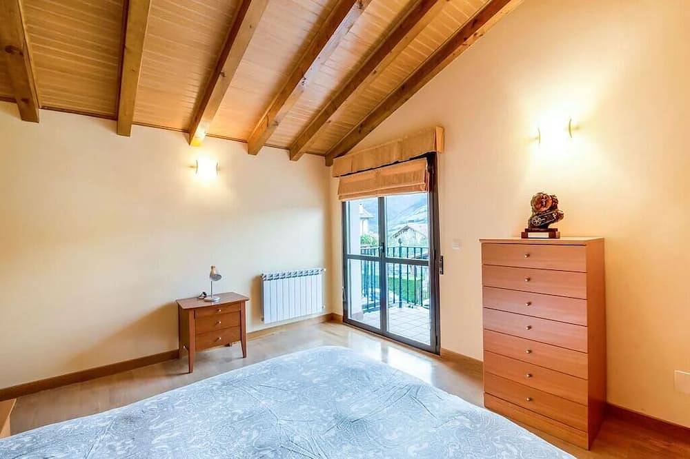 Townhome in Leitza, Spanish Pyrenees