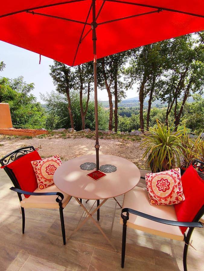 Gîte pour 4 personnes, avec piscine et bassin pour enfant ainsi que vue et jardin à Prades - 3