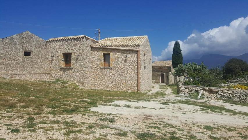 Agriturismo per 4 persone, con Terrazza e Giardino a Custonaci