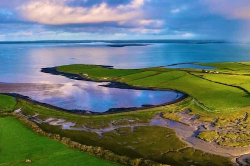 Historic Renovated Cottage: Wild Atlantic Way in County Kerry
