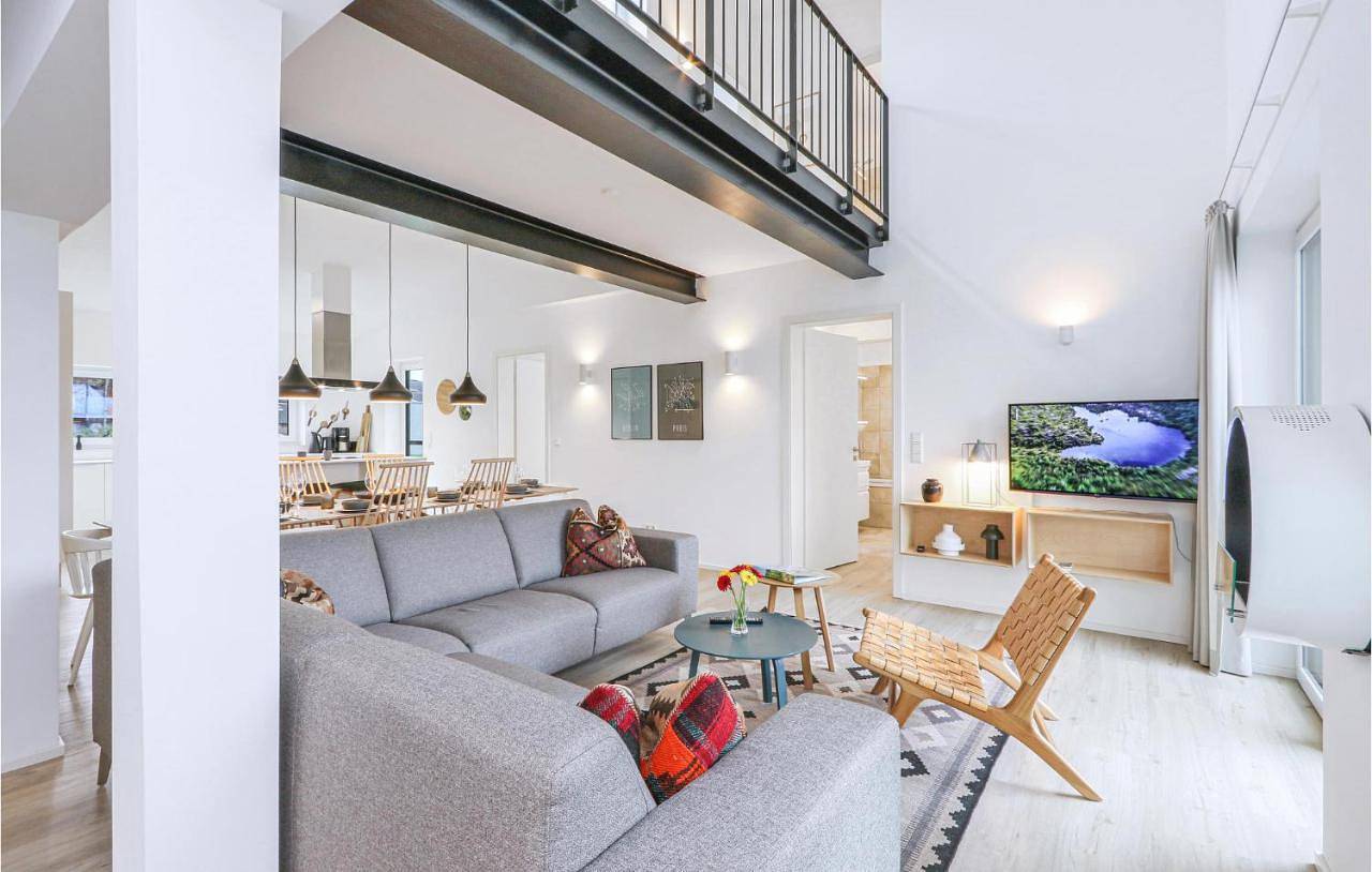 Five-Bedroom Holiday Home in Marissa Ferienpark, Lembruch