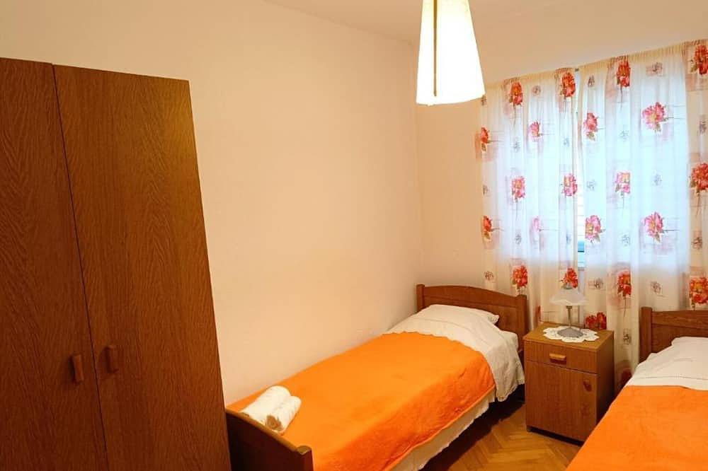 Ganze Wohnung, Adam Apartment Near the Airport - Twobedroom Apartment in Kastel Novi, Kaštela