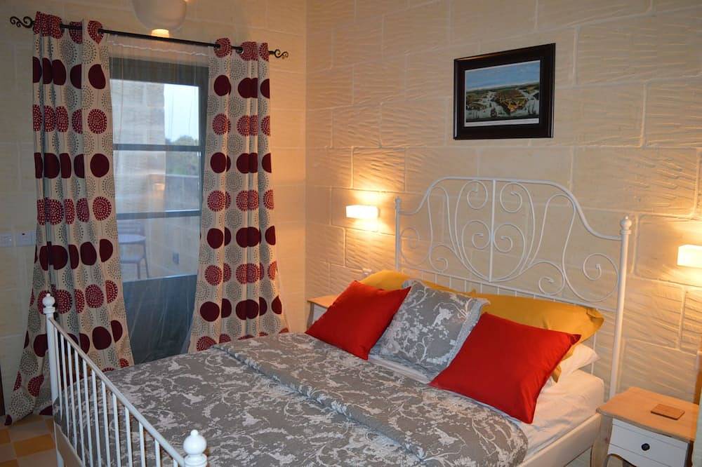 Dar Ta Nina Superbe villa familiale de luxe de 5 chambres. Climatisation de la piscine et Wifi in Xaghra, Gozo