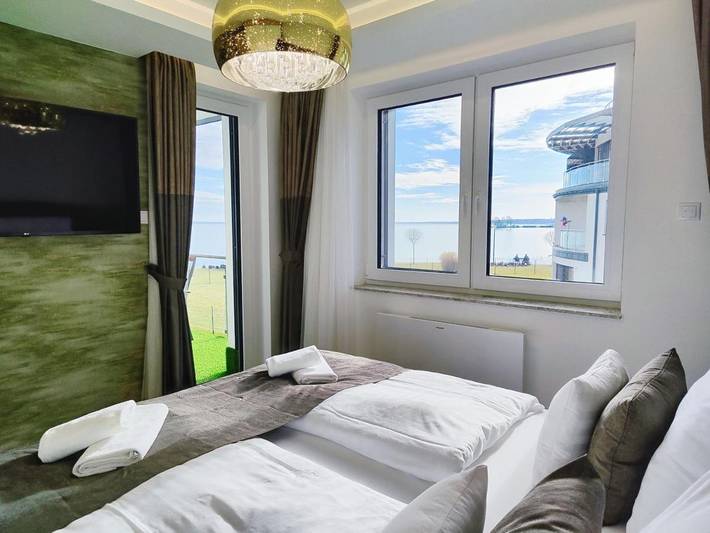 Apartament wakacyjny dla 6 osób, z taras i widok na jezioro oraz widok w Keszthely