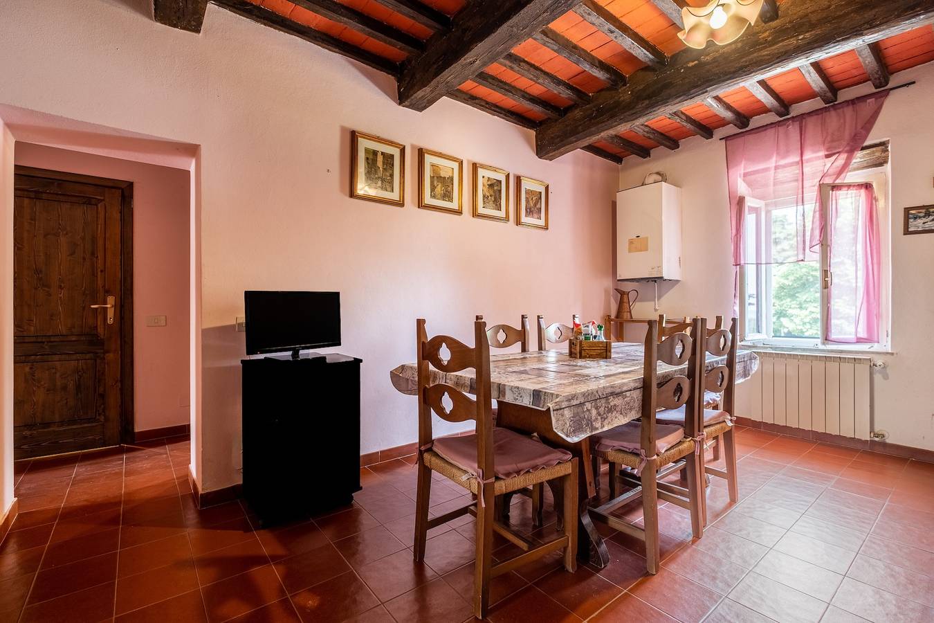 Appartamento "Agriturismo La Pieve - Rose" con piscina condivisa e Wi-Fi in Magliano in Toscana, Provincia di Grosseto
