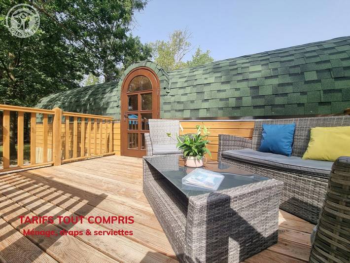 Gîte pour 3 personnes, avec Terrasse ainsi que Jardin et Piscine
