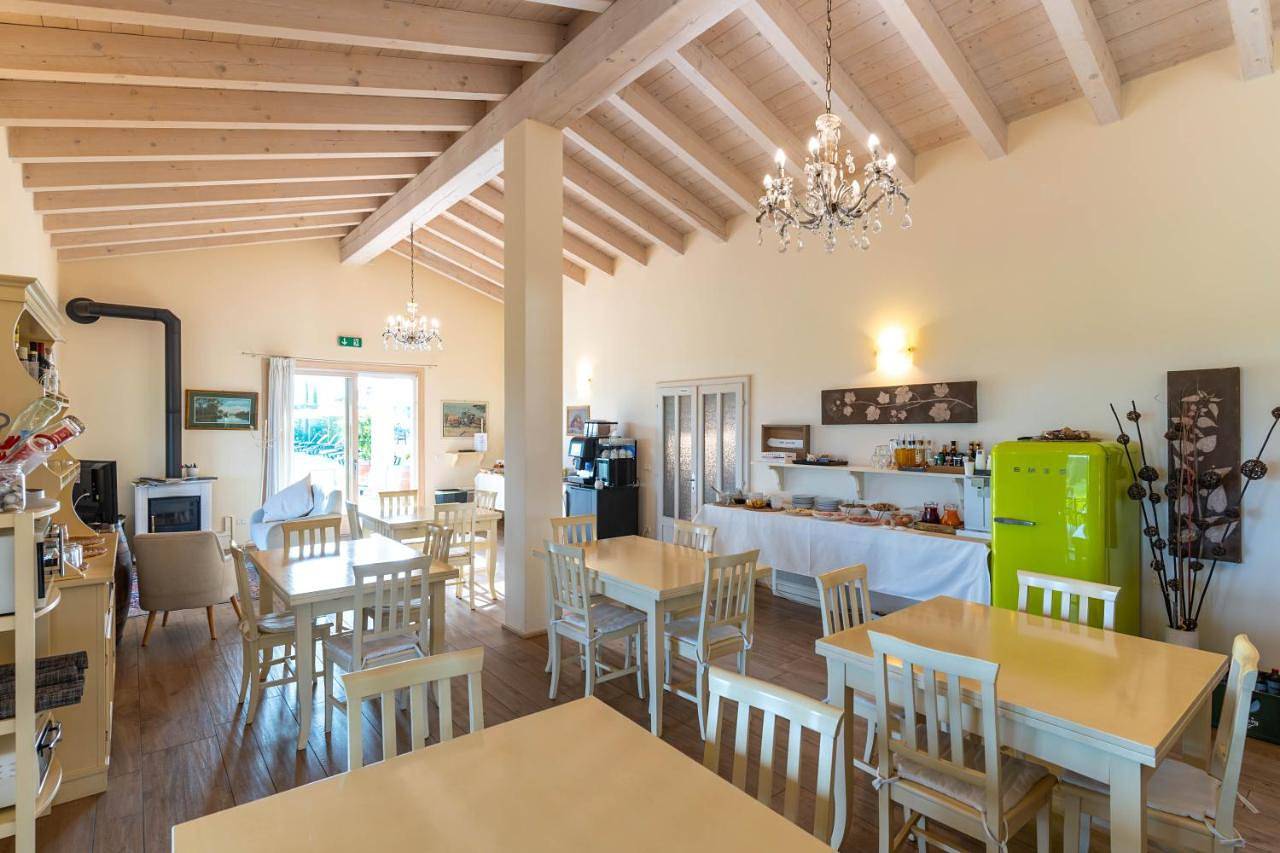 Agriturismo Colle Dei Pivi in Ponti sul Mincio, Lago di Garda