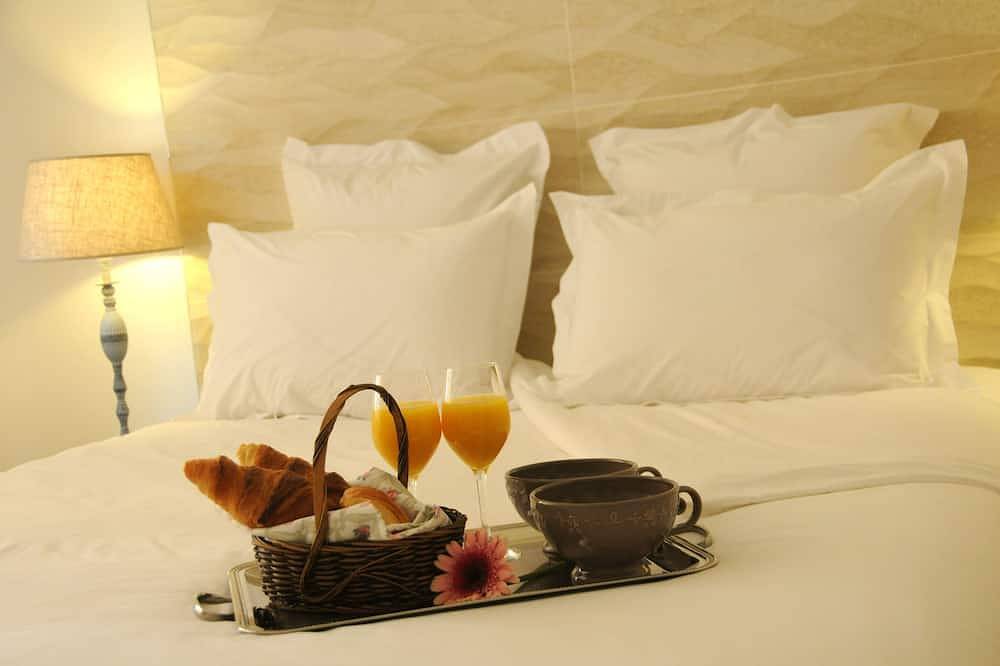 Entire apartment, Luxury Apartment Calm Garden Course Mirabeau in Aix-en-Provence, Aix-en-Provence region