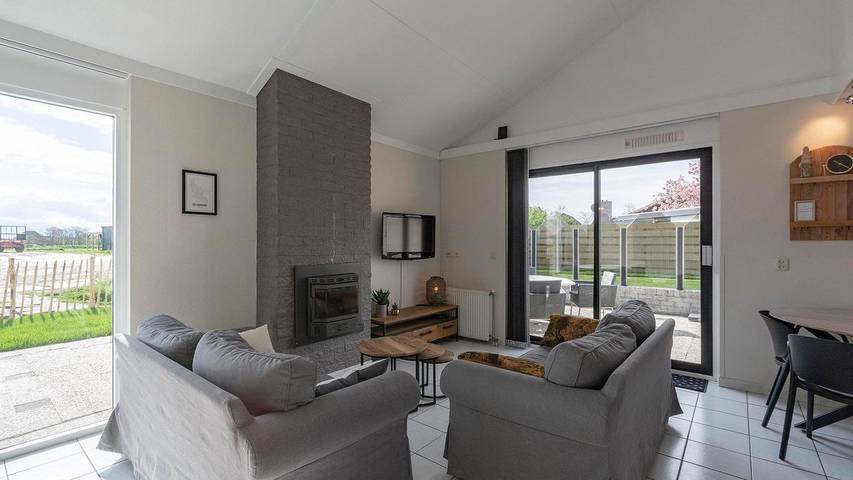 Vacation rental for 6 people, with yard, with pets in Julianadorp