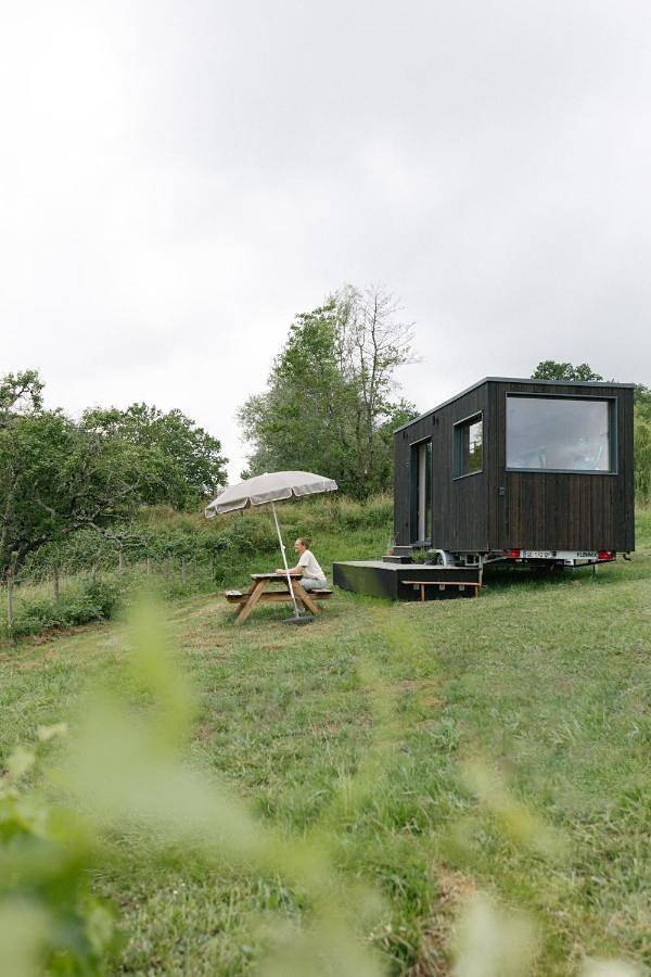 Gîte pour 3 personnes, avec terrasse et vue, animaux acceptés à Ligueux - 3