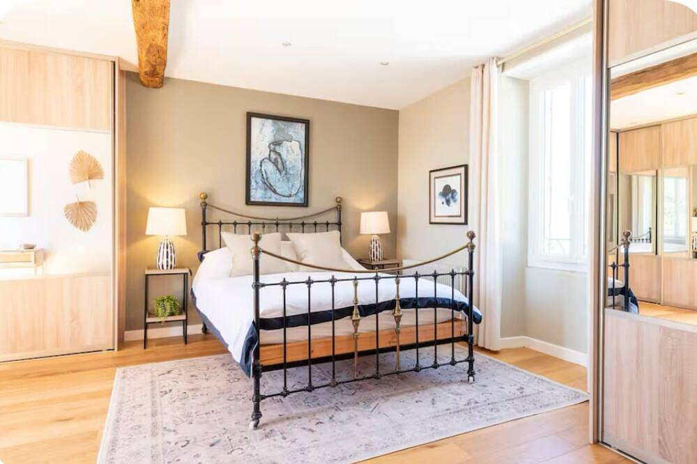 Large Private Luxury Farmhouse | Sleeps 15 | Heated Pool | 4 baths | Monflanquin in La Sauvetat-sur-Lède, Región de Villeneuve-sur-Lot