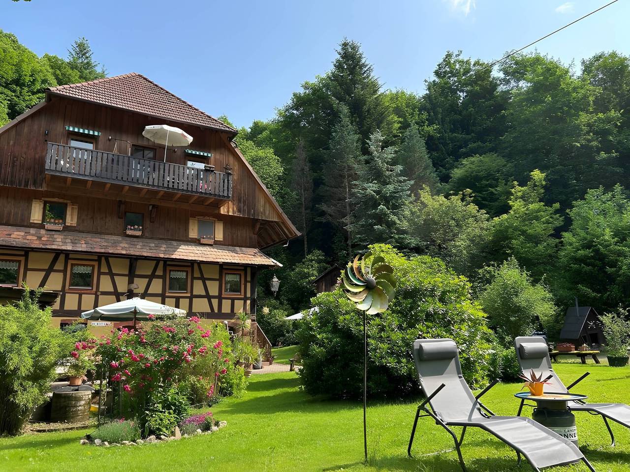 Ganze Wohnung, Haustierfreundliches Apartment in der ruhigen Natur - großer Garten & Terrasse mit Grill in Ottenhöfen im Schwarzwald, Mittlerer Schwarzwald