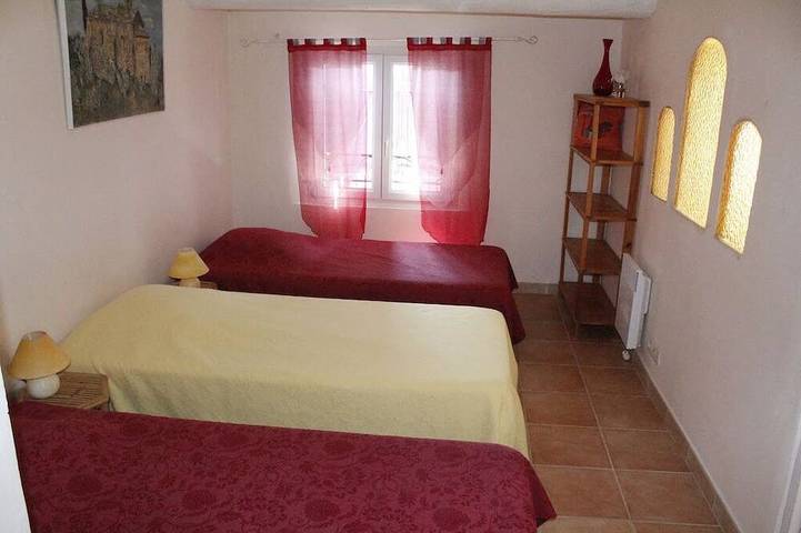 Air-conditioned house with swimming pool, heart of the Luberon 5 people in Saint-Saturnin-lès-Apt, Parc naturel régional du Luberon