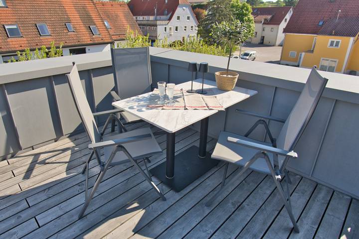 Entire apartment, Apartment 'Heidrun Kalkau' with Private Terrace, Balcony and Wi-Fi in Engstingen, Neckar-Alb