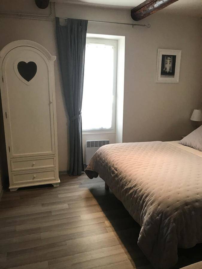 Appartement entier, Au cœur de Céreste in Céreste, Parc naturel régional du Luberon