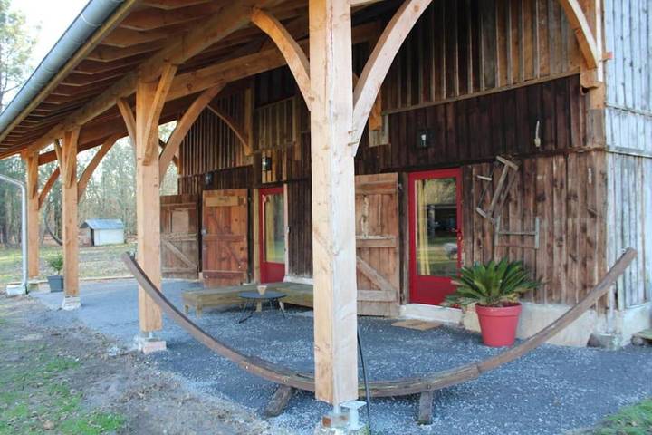 Location de vacances pour 10 personnes, avec Terrasse ainsi que Jardin et Piscine à Pissos