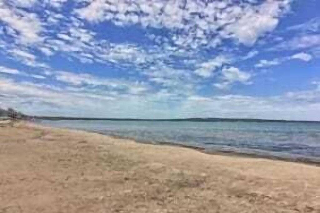 Vacation Apartment for 4 Guests in Lake Michigan, Michigan