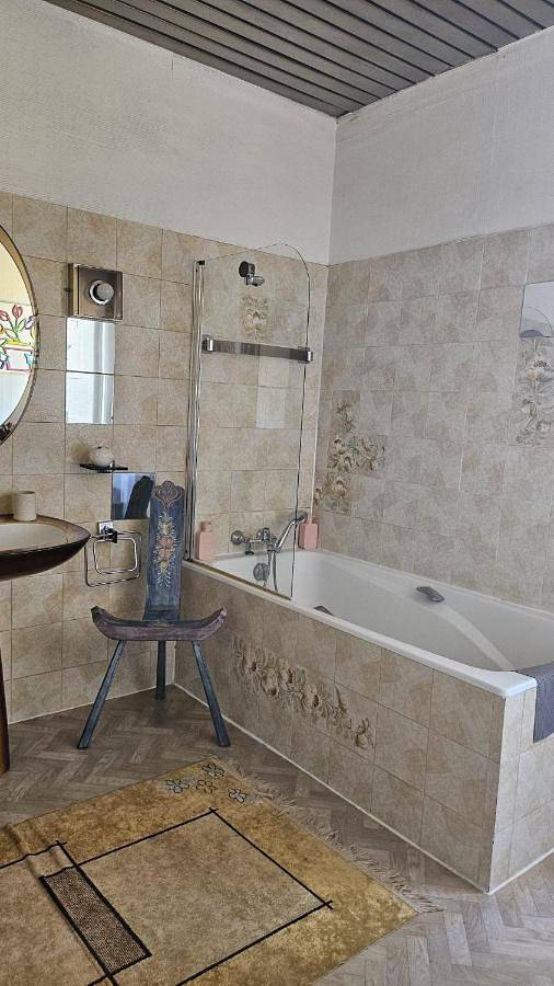 Double Room in Orange, Vaucluse