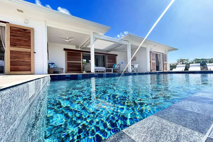 Villa pour 6 personnes, avec jardin ainsi que piscine et vue