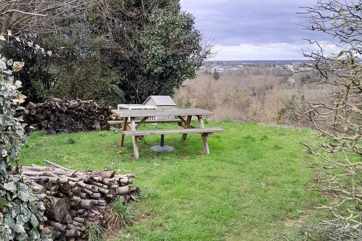 Chambre a louer pour 1 nuit in Chantonnay, Région de La Roche-sur-Yon